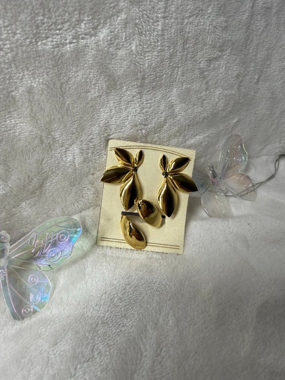 Gold Leaf Jewelry Set – Stud Earrings & Adjustable Ring